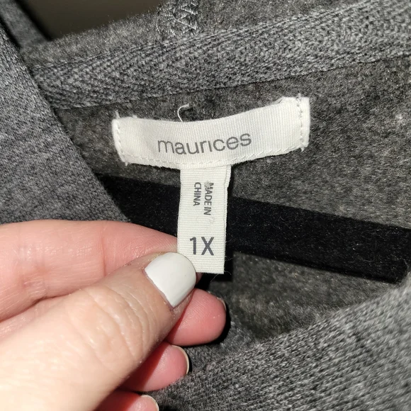 Maurices Charcoal Graphic Hoodie Size 1x - Picture 2 of 7